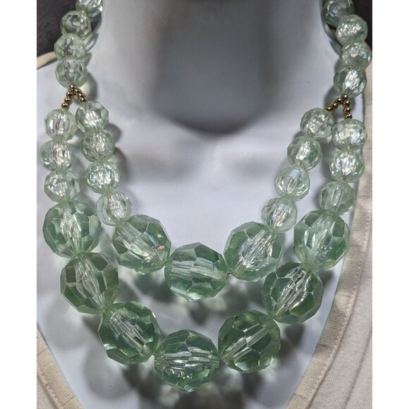 Vintage Chunky Translucent Mint Beaded Layered Necklace - Picture 2 of 5